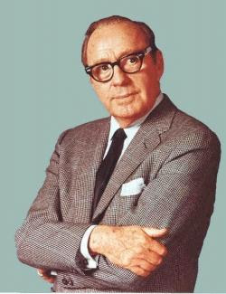 Cornfldz2Cosmos's tweet photo. Remembering actor/comedian/violinist #JackBenny, who was born #OTD (Feb. 14th) in 1894. Benny was a staple on American radio from the 1930s through the mid-1950s. In 1950, the long-running TV comedy #TheJackBennyProgram, featuring Benny and most of his radio cast, debuted on CBS. https://t.co/6dui49bGAJ
