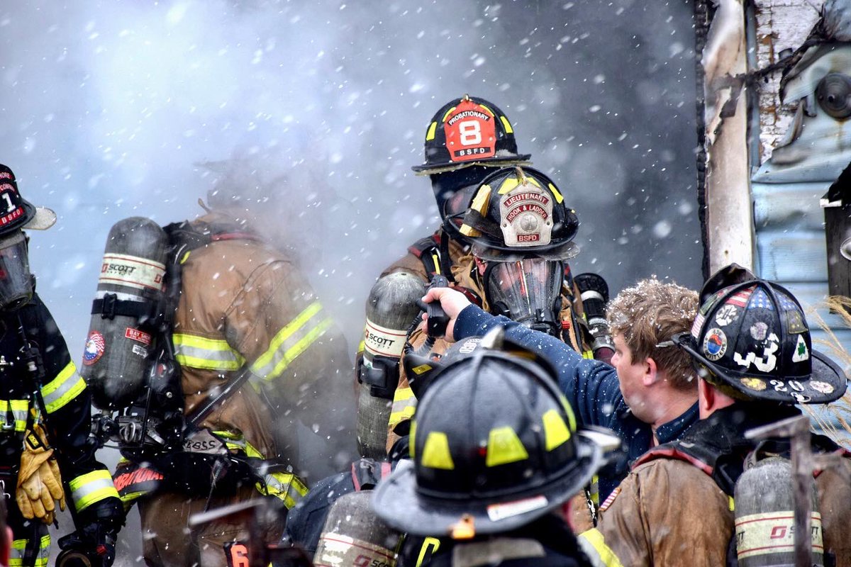 Chief_Ippy's tweet photo. Photos from @BSFDInfo working fire yesterday. Causing if fire under investigation and no major injuries reported. (Part 1) 📸#CrossbuffJrPhotography @thefirenews @nysfirechiefs @SuffolksBravest https://t.co/nHXwruZllW