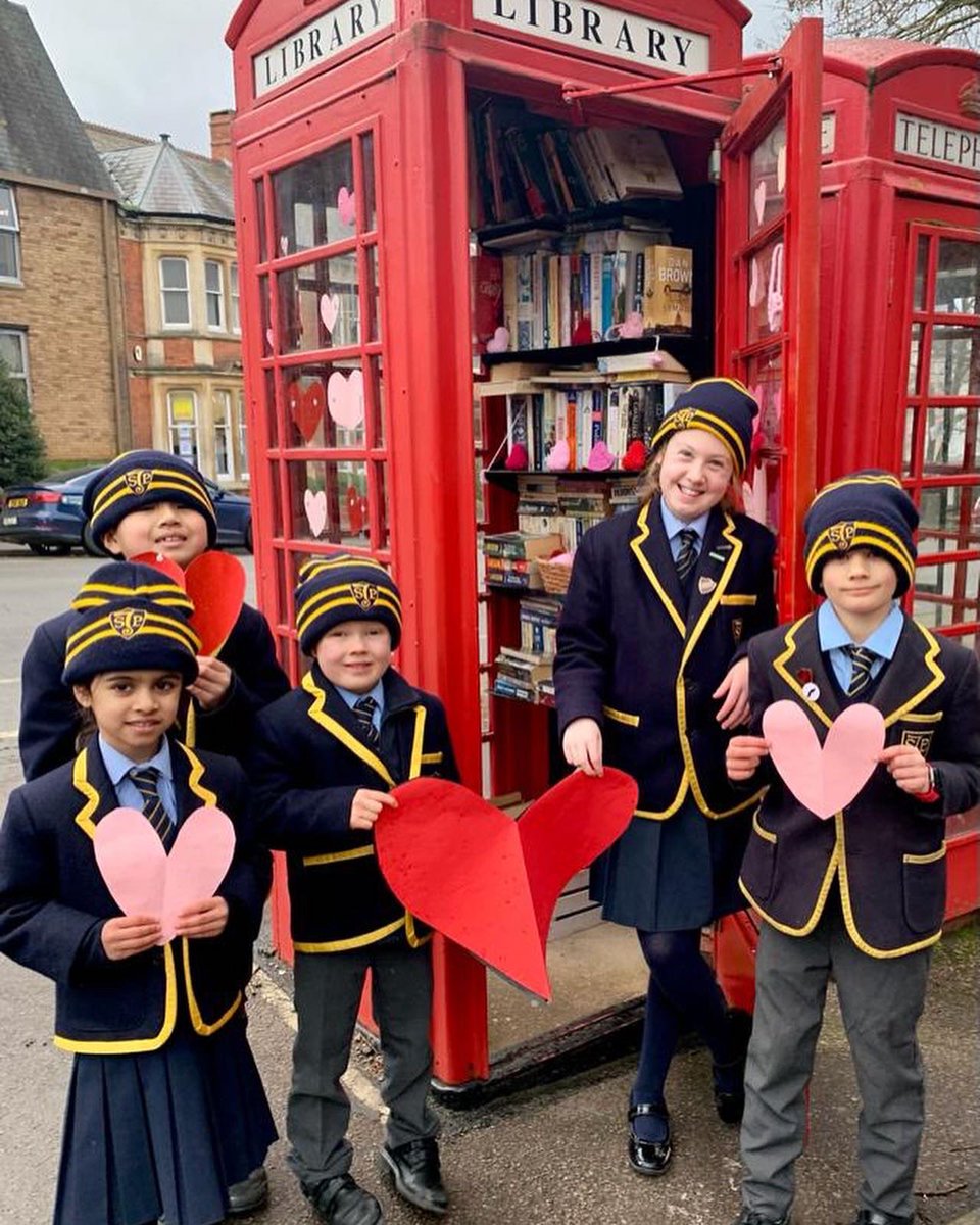 stjohnspriory's tweet photo. Today we are sharing the love @BanburyPhonebox by leaving hearts for anyone who needs a little love this #ValentinesDay #sjpvalues #Banbury #Oxfordshire https://t.co/kMV6zGC7PJ