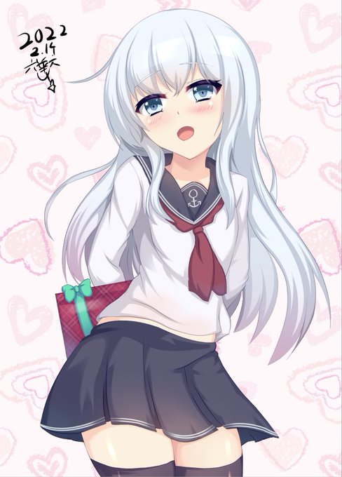 #艦これ #響 #バレンタインデー 
司令官。そんなに見つめないでよ。
渡しにくいじゃないか… 