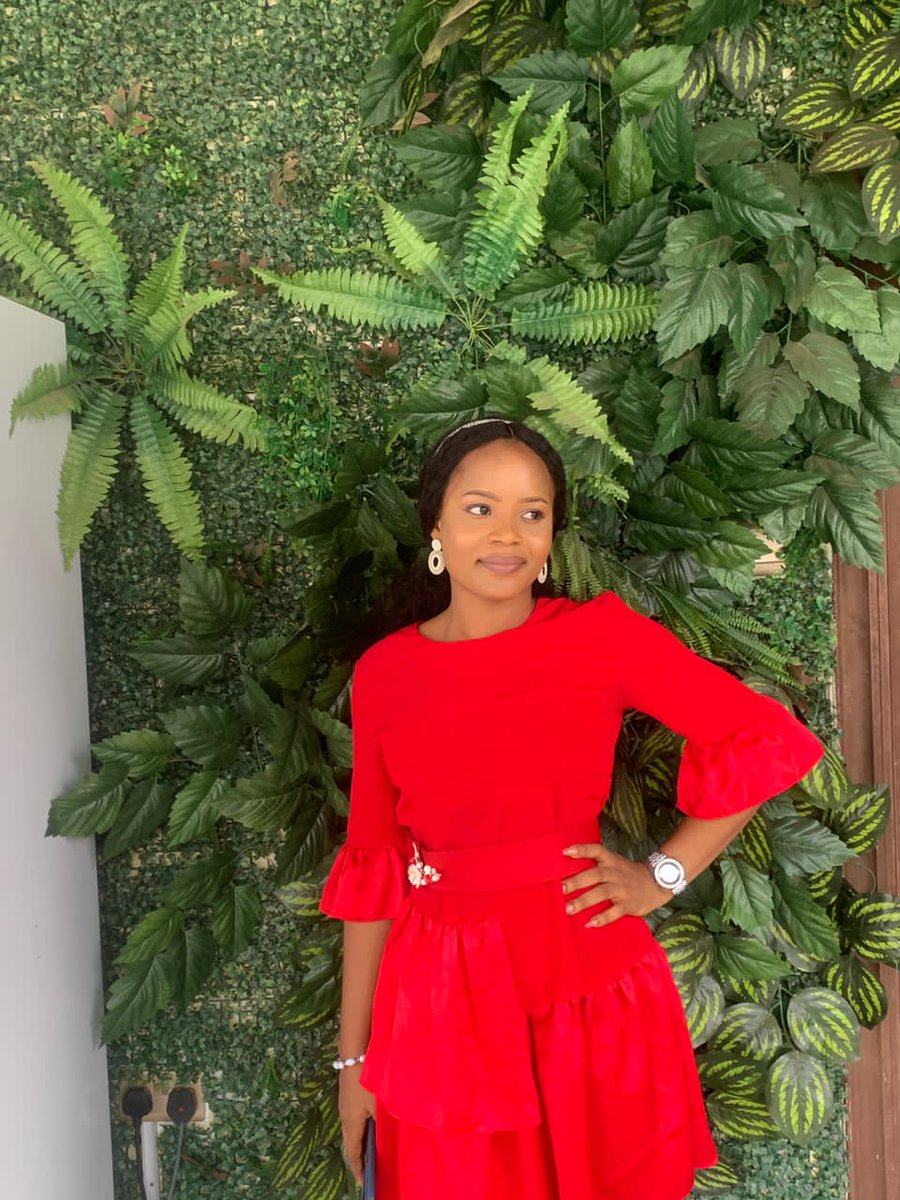 ElizabethEriki's tweet photo. Wishing you all love and light! https://t.co/kw0UW8xVKM