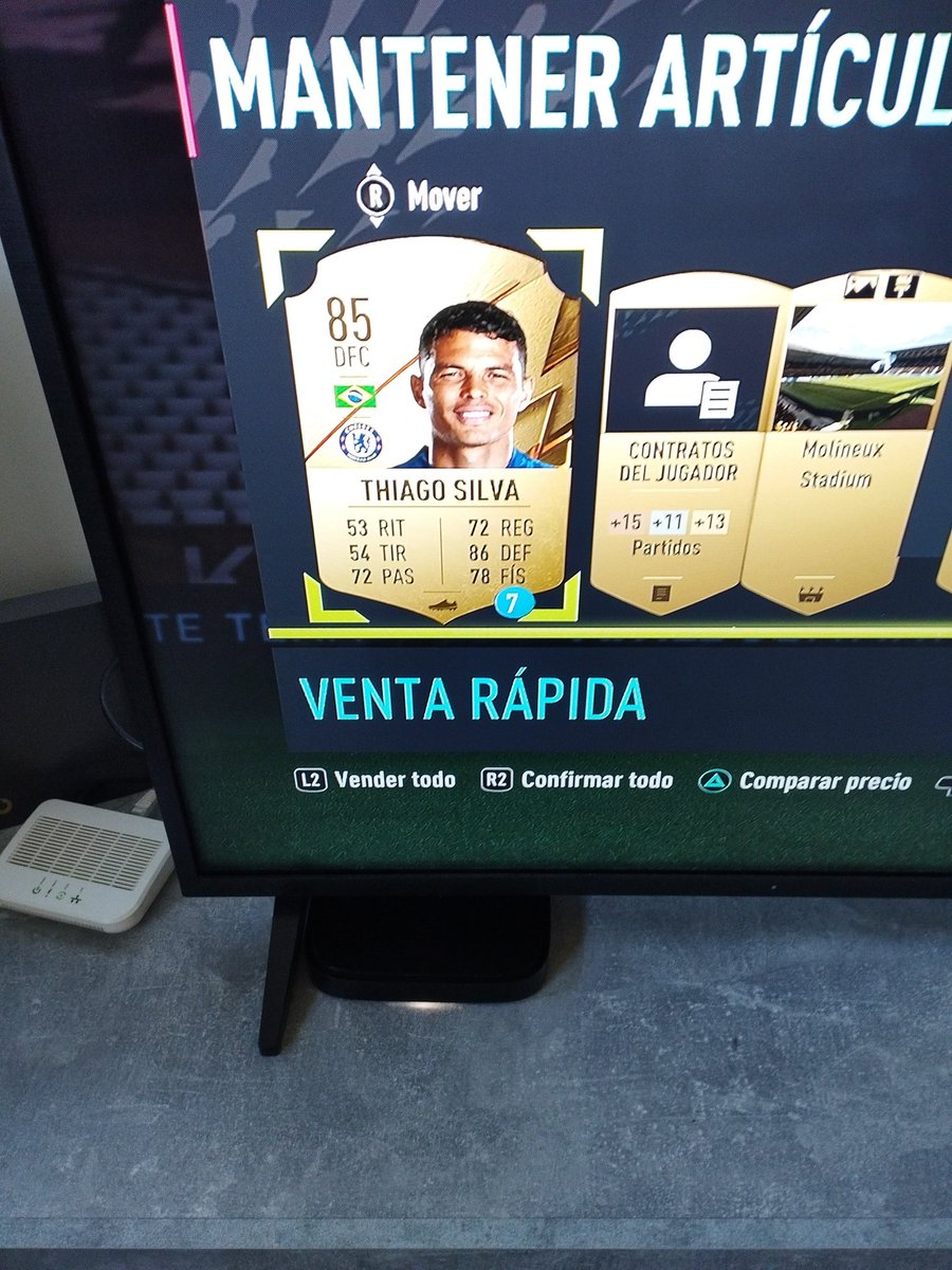 antoniospohr's tweet photo. @EASPORTSEsp cesión de jugador top decía el sobre jajajajajaja 38 años 53 de rit me río de Janeiro si fuese hace 8 o 10 años vale pero a día de hoy jugador top Thiago Silva? Jajajajajajajaja estafadores es lo que sois https://t.co/iXYk1RixPV