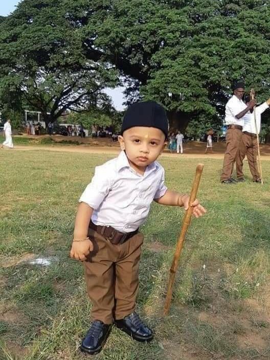 Arun Lashkari ( मोदी का परिवार ) tweet media