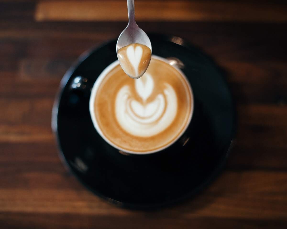 Happy Valentine's Day ♥️ No better way to say, "I love you!" then with a cup of coffee. All the heart eyes for the most lovable latte art.