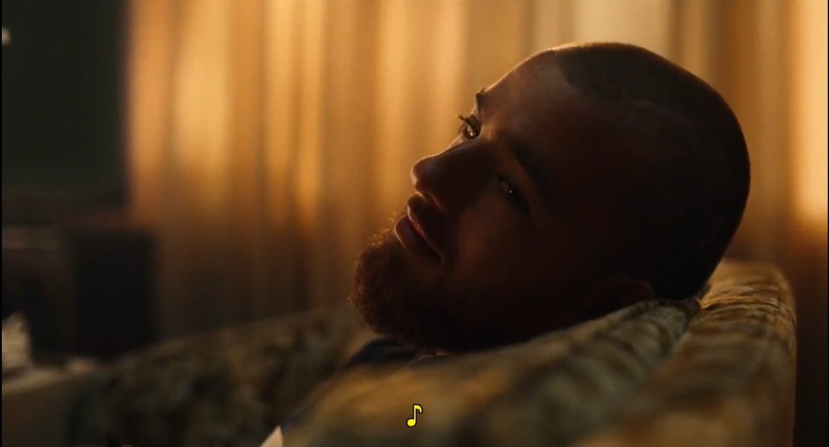 ESTÁN VIENDO COMO ESTE HOMBRE MIRA A LEXI????? #Euphoria