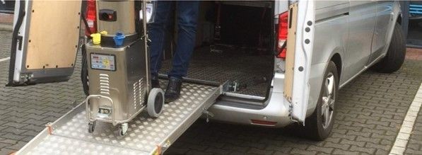 InnoviBV's tweet photo. Vindt u het ook altijd een onaangename zware klus uw reinigingsmachines in de bus te beuren? Wist u dat wij hier zeer betaalbare oplossingen voor hebben?

Met onze oprijplaten overbrug je moeiteloos het niveauverschil en wordt je rug gespaard. 
https://t.co/QWN1Fmos6w https://t.co/3w2MeyCEYM