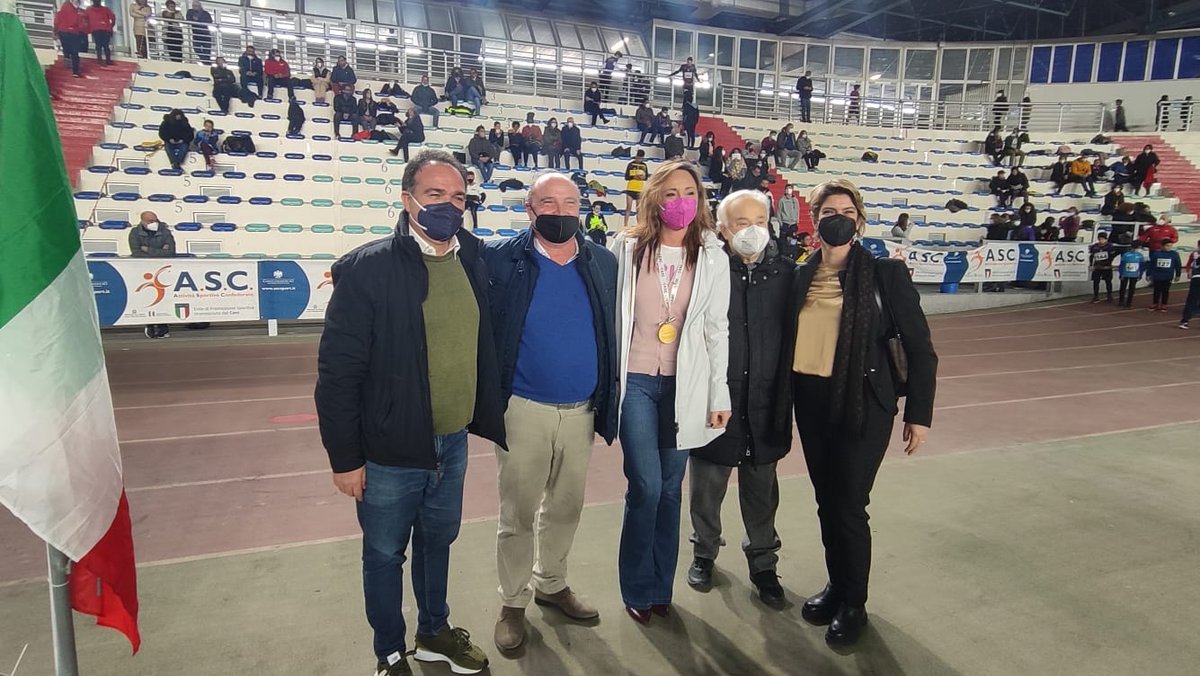 Perseguendo l'obiettivo di rendere gli impianti sportivi napoletani accessibili a tutti.
#fidal #palavesuvio #napoli