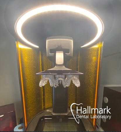 HallmarkLab's tweet photo. What exactly is this? This is a run of Allflex Splints.
The Allflex material has just enough resilience to be super comfortable for patients, yet holds occlusal forces like a hard splint.
#Carbon3d_dental #madeinHalifax #keystoneindustries https://t.co/JHlGn2A760