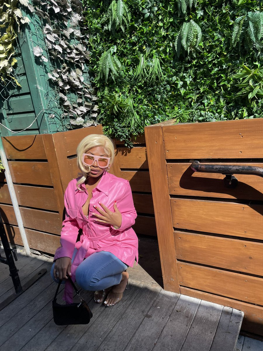 DiiamondJayy's tweet photo. Barbie in real life🌸 https://t.co/uAfn2JXjpL