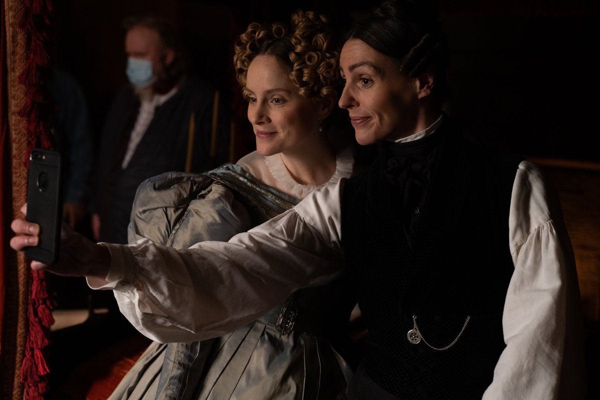 LookoutPointTV's tweet photo. "How do I love thee? Let me count the ways..." but first let's make it Insta official. With thanks/apologies to Elizabeth Barrett Browning (1806-1861). Happy Valentine's Day 🎩❤️

📸 New image fresh from the set of Series 2 by Sam Taylor https://t.co/cXlNjj6WgA