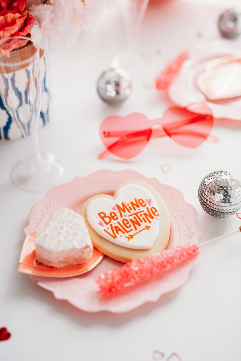 CraftedwsCrazy's tweet photo. Happy Valentine’s, Galentine’s, Singles, or whatever you call it Day! https://t.co/PpEUiuerMJ