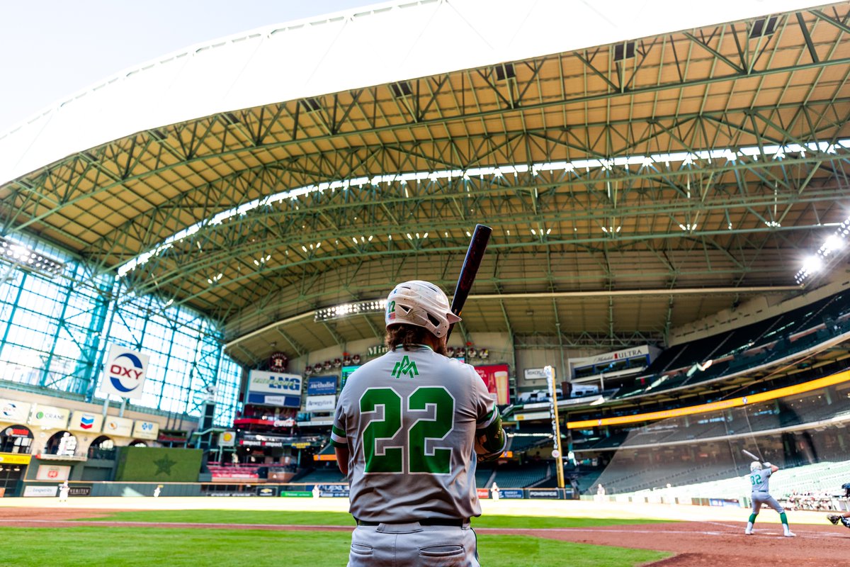 astros's tweet photo. College baseball returned to Minute Maid Park this past weekend. The Winter Invitational featured six teams from Arkansas, Missouri, South Dakota and Texas, including Central Missouri, the alma mater of #Astros owner Jim Crane. https://t.co/C2Zi7hwNpZ