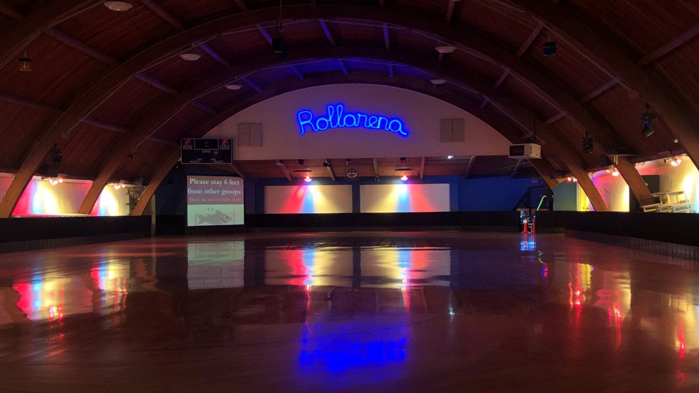 QuirkyChikk's tweet photo. @GGAAHHHHH Roller skating &amp; pizza 🥰 https://t.co/OvPUwDMNPj