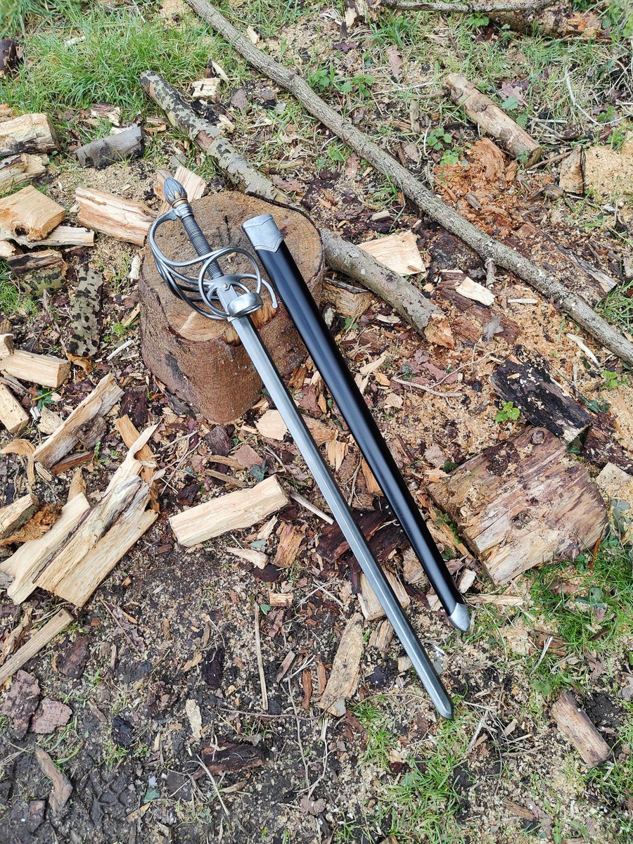 Our English Rapier. Elegant foam loveliness ❤️ #cosplay #larp #Props #foam #rapier #Maker #sword