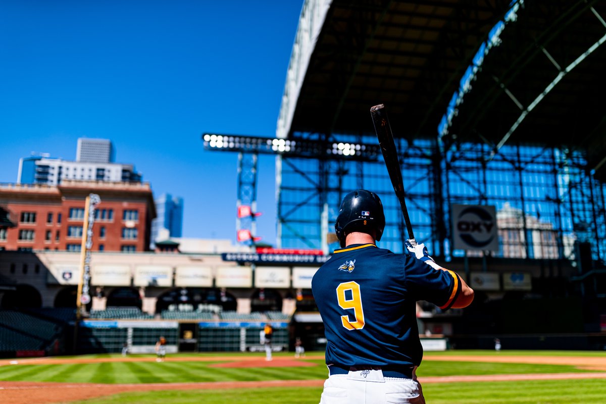 astros's tweet photo. College baseball returned to Minute Maid Park this past weekend. The Winter Invitational featured six teams from Arkansas, Missouri, South Dakota and Texas, including Central Missouri, the alma mater of #Astros owner Jim Crane. https://t.co/C2Zi7hwNpZ