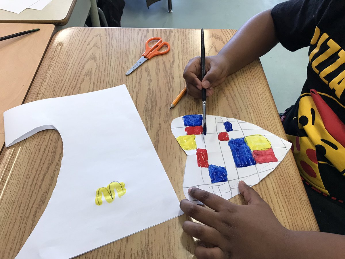 TomLongboatPS's tweet photo. Room 208 were learning about the artist Piet Mondrian. https://t.co/vWF6WgfYdV