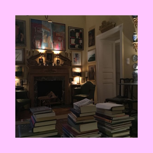 daisgua's tweet photo. 🍙。
ㅤ
            02-14-22 ━━ 11:11 P.M
            https://t.co/wvdY7amLm2 https://t.co/S8hivQK35N

💌 ⨾ flowers and hoodies
for the best boy. 'yung library
nandito pa lang muna siya 
sa apartment ko. you can 
look it SOON and when
you're FREE, okie?
ㅤ    
ㅤ https://t.co/fqf8tqQr2I