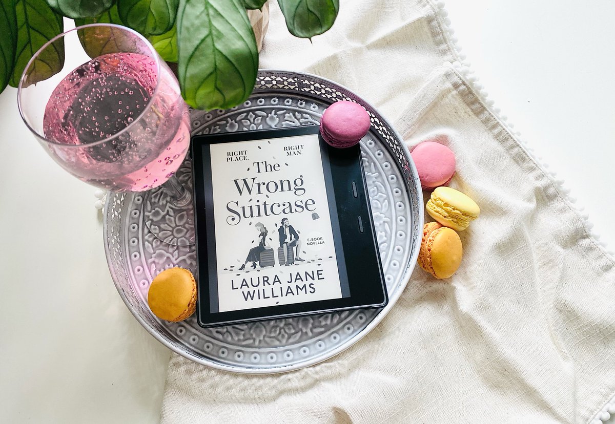 Hope__A_'s tweet photo. New fun romance from @laurajaneauthor just in time for Valentine's day!
My thoughts here:
https://t.co/Qgyx9qQp6y
 
#HappyValentinesDay #NewBook #BookReviews https://t.co/mO7USDYkdo