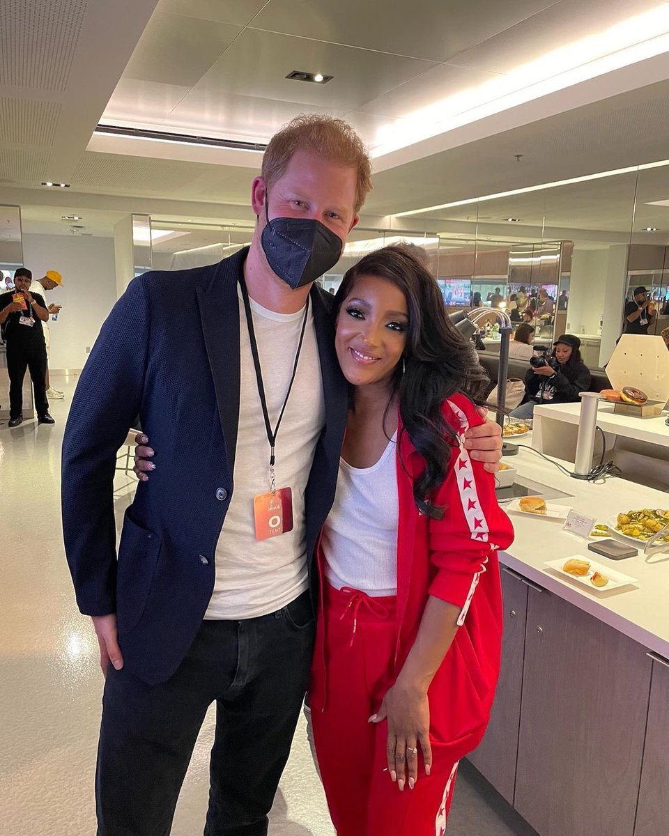MickeyGuyton's tweet photo. I met Prince Harry. He was just lovely. I even curtsied in my track suit. https://t.co/eC73vzVWCH