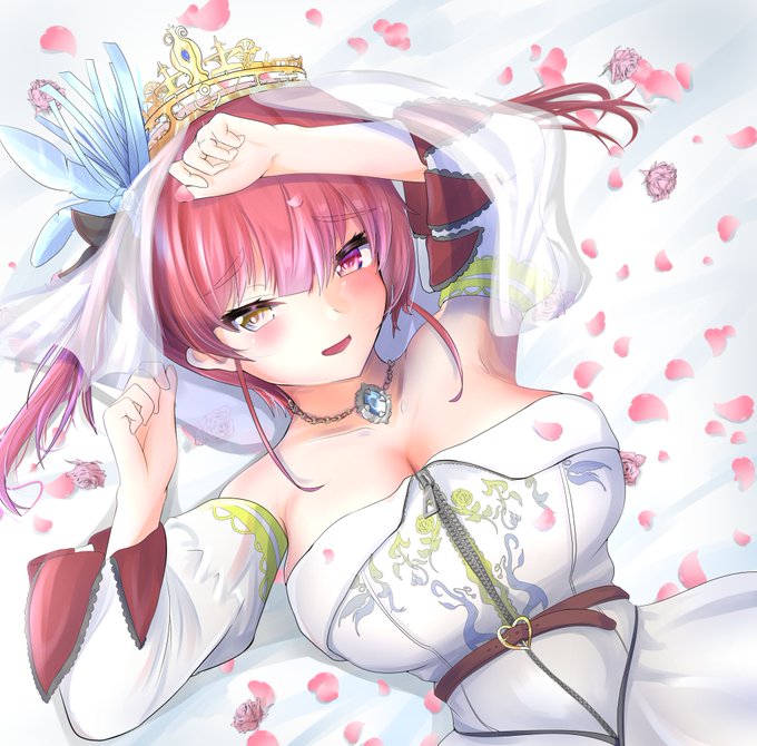 #マリンのお宝
「花嫁を押し倒すなんて、悪い旦那さんですね♡」 