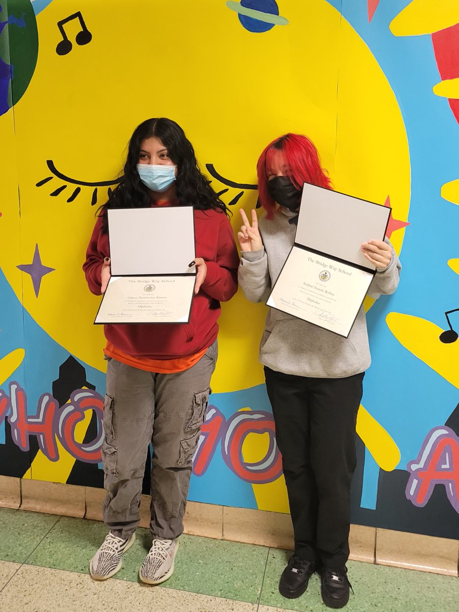 BridgeWayPhilly's tweet photo. Bridge Way has recently minted two new graduates - congrats to Eileen and Kailine!!! 🎉👨‍🎓🤩

#thebridgewayschool #bridgeway #recovery #philadelphia #philly #northeastphilly #recoveryhighschool #phillyhighschool https://t.co/pj5Wv9U1eg