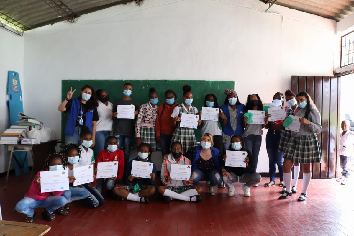 FundacionPlan's tweet photo. #SpamDeCientificas las niñas de Quibdó en Chocó y Puerto Tejada en el Cauca, quienes participan en nuestro proyecto Eureka #STEMPODERA Lideresas que a través de la ciencia buscan cumplir sus sueños #SoyNiñaSoySTEM @UNICEFColombia @URosario https://t.co/ouZzukJ8K7