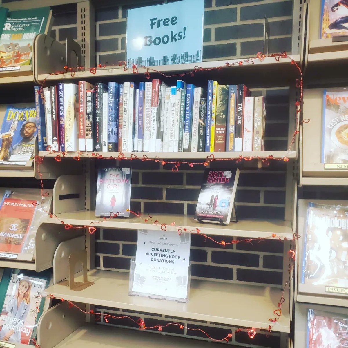 JkcLibrary's tweet image. Happy Valentine&apos;s Day from the JKC Library! Why not stop by, sign in, and treat yourself with a date with a good book? We have available suitors! 😘❤📚