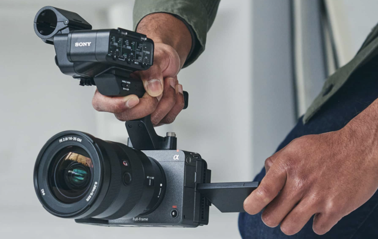teeechblog's tweet photo. Sony A7S III vs. FX3: quale scegliere per ottenere il massimo in termini video? https://t.co/apvOEjivSw https://t.co/nfb4ziPFvx