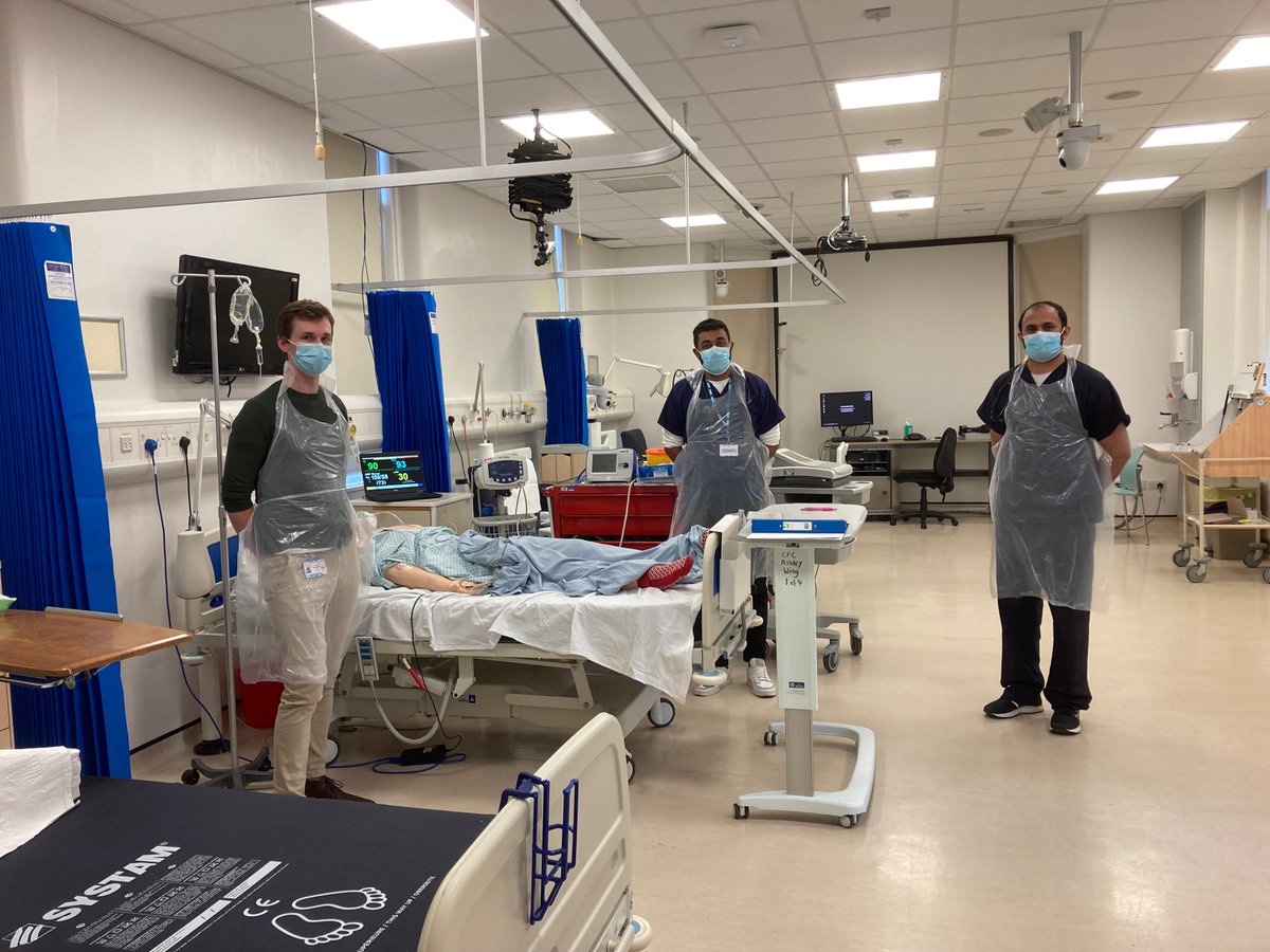 MedEdLeeds's tweet photo. A snippet from last week’s #IMPRESS course for regional IMY3 trainees. Great discussion on #humanfactors and the importance of delegation, #closedloopcommunication and assertiveness in acute medical emergencies https://t.co/VPSfL4Dhbc
