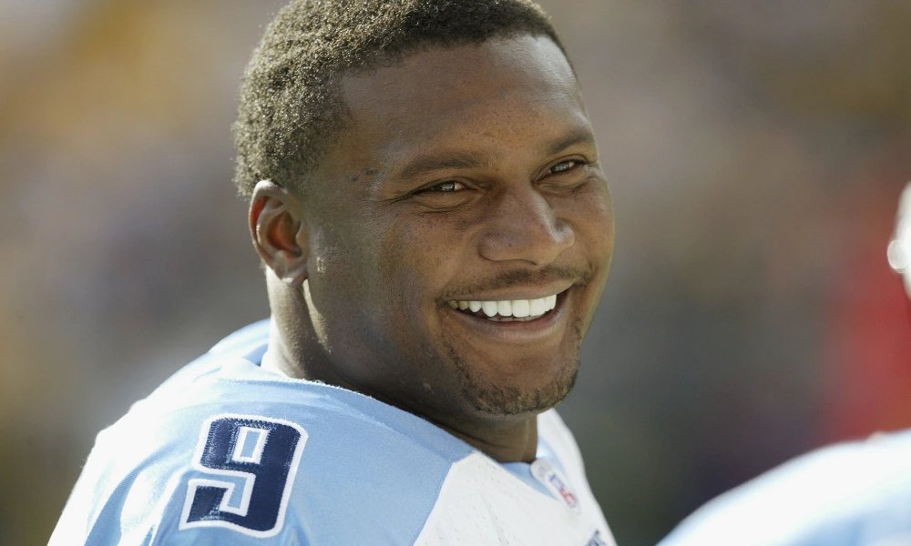 Happy Birthday to the legendary Steve McNair, born on Valentine\s Day 1973. Air McNair would\ve been 49 today. 
