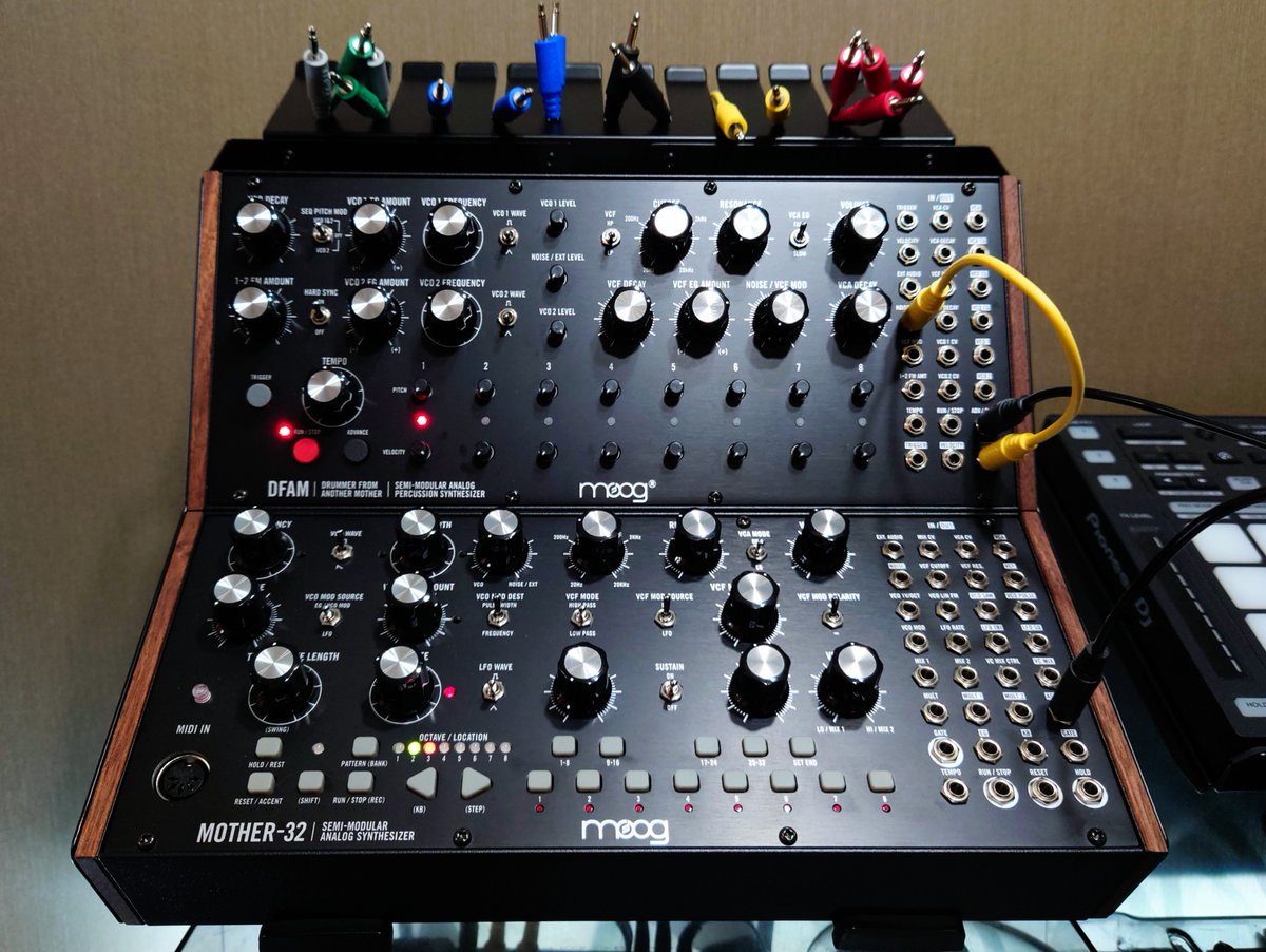 jun_listenand's tweet photo. My new gear !!
#Moog #MoogSoundStudio #Mother32 #DFAM https://t.co/PZly8qYJZr