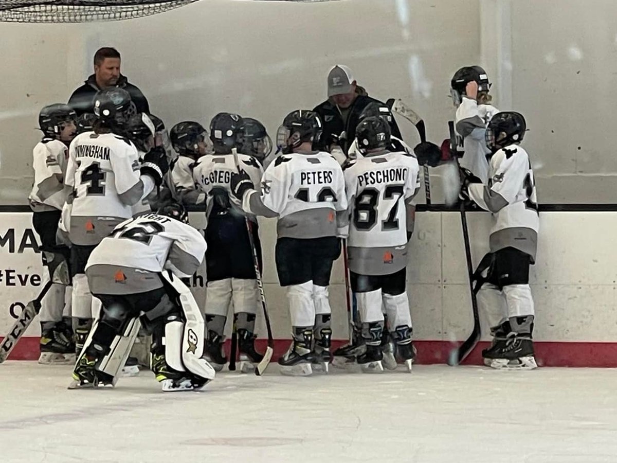 FremontFlyersNE's tweet photo. Weekend of ups and downs!
Junior Varsity beats Cedar Rapids on the road Saturday! PeeWee and Bantam Bs played tough in Omaha. Squirts battled in KC at A2 level. Combined record: 9-7-2
House regular season wraps up this week before playoffs Feb. 25-27. #StretchDrive
#FlyWithUs https://t.co/BZPV13f0Fi
