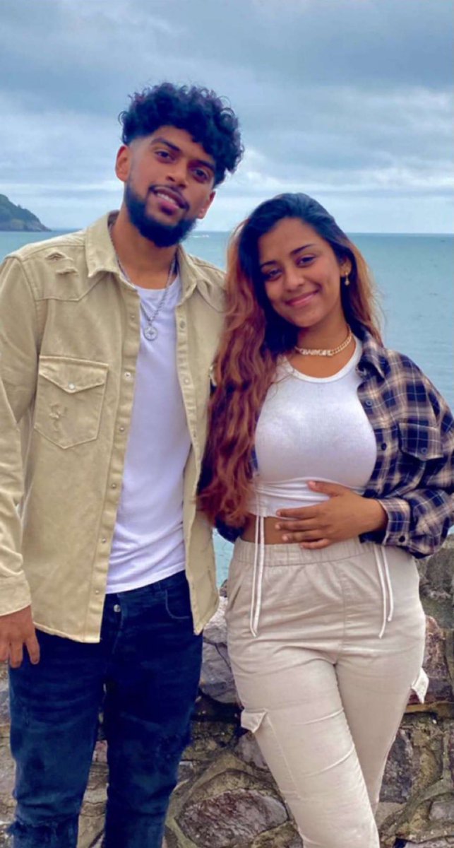Tmanii_J's tweet photo. Happy V-Day from me and mine 🌹! https://t.co/4xgb8CCX0Q