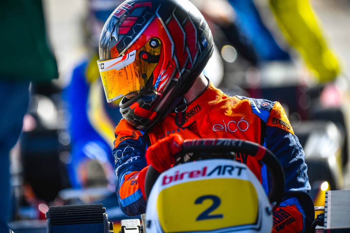 ¿Qué es lo último que chequeáis antes de salir a pista ✅? 

#ekart #ekarting #trofeoespañaekarting