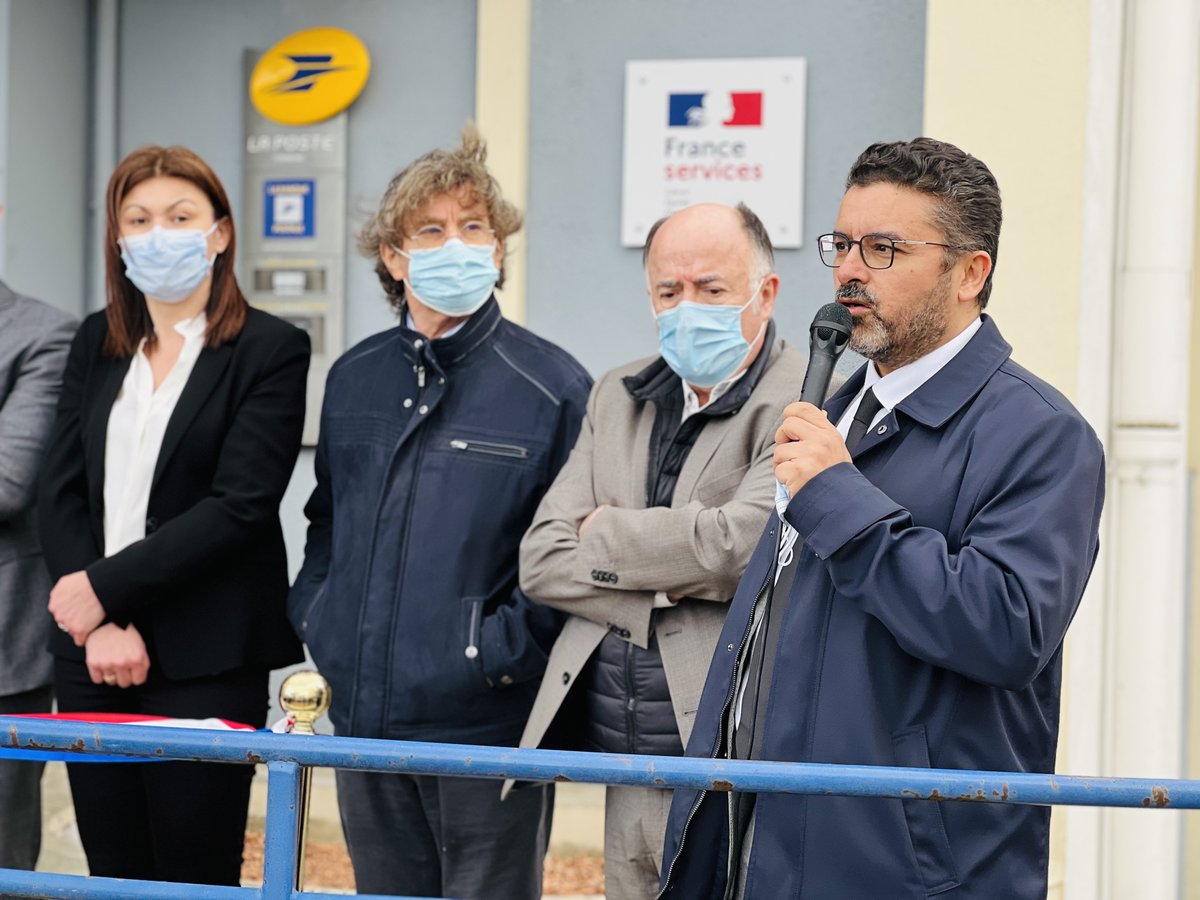 📣Rapprocher le service public des usagers 🤝
Inauguration de la #Franceservices de #Tonneins, aujourd'hui, en présence d'Afif Lazrak, sous-prefet de Marmande-Nérac, des élus et de <a href="/LPNews_NA/">La Poste Groupe NA</a>

Pour trouver l'espace #Franceservices près de chez vous  👉 economie.gouv.fr/particuliers/f…