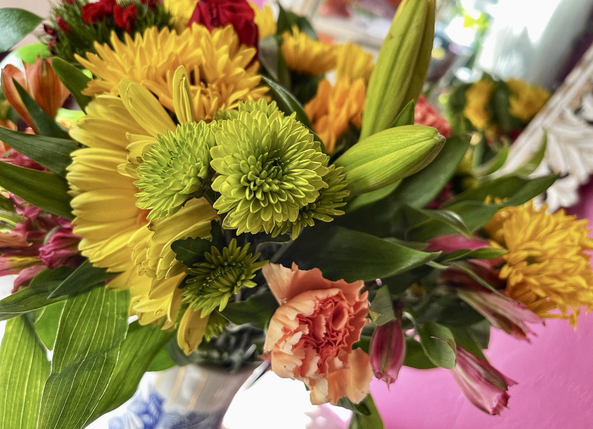 SublimeTacosGNV's tweet photo. Happy Valentine’s Day! 💐 Here’s our hours this week👇🏽
.
🏠 317 SW 4th Ave
Monday + Tuesday 11AM-8PM
Wednesday CLOSED
Thursday 11AM-8PM 
Friday + Saturday 11AM-9PM
Sunday 11AM-5PM
.
.
.
#SUBLIME #SublimeTacos #SublimeGainesville #Gainesville #DowntownGainesville https://t.co/BvjyUKtgBd