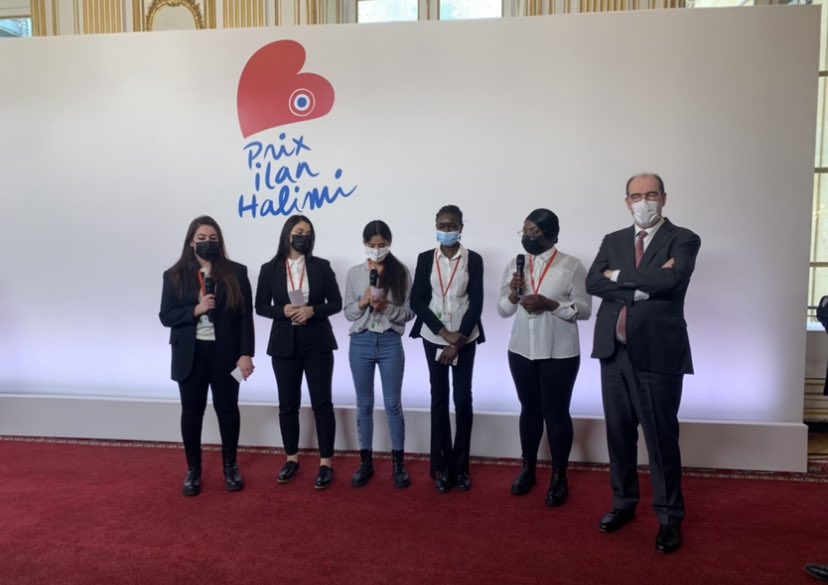 DILCRAH's tweet photo. Ce matin, le Premier ministre a remis le #PrixIlanHalimi, qui récompense le travail collectif de jeunes de moins de 25 ans, ayant réalisé une action visant à lutter contre le #racisme et l’#antisémitisme. Trois projets innovants et porteurs d’espoir ont ainsi été mis à l’honneur. https://t.co/tltDKVJPZb