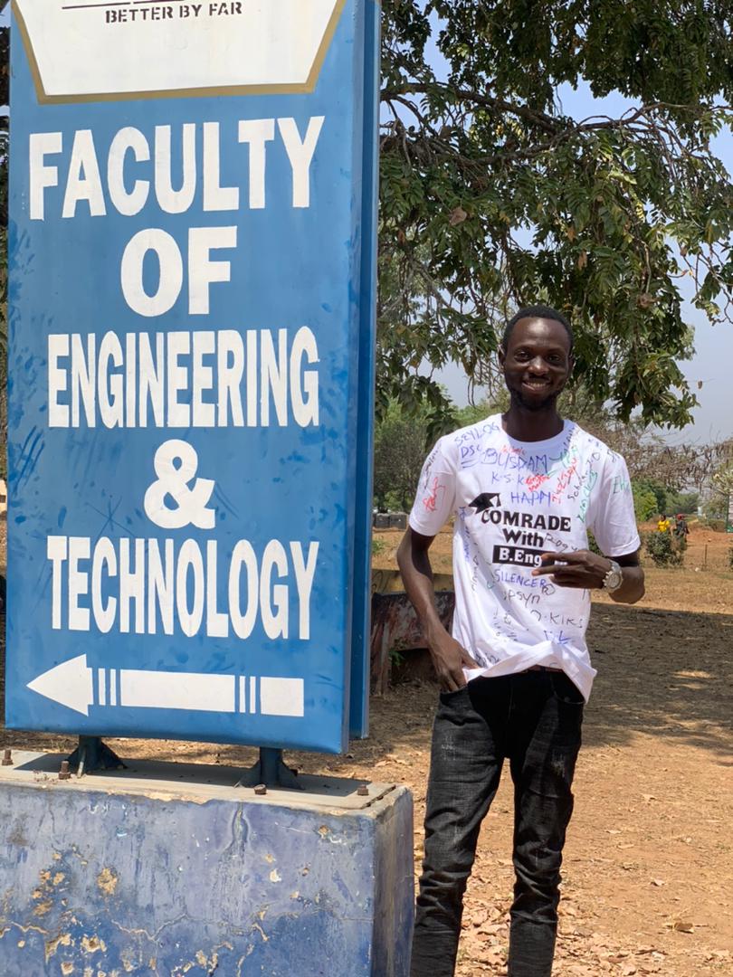 i_am_osmart's tweet photo. After 80+ courses/exams, lab works, Industrial trainings etc., I signed out as an Undergraduate of the University of Ilorin last Friday 11th February, 2022 against all odds.

All Glory belongs to the Lord. 🙌

#AtiloAtide
#ComradeWithBEng https://t.co/tbRwJUeYWe