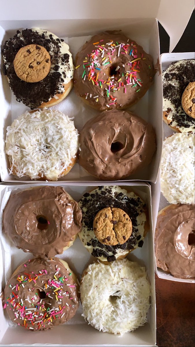 donut_empiree's tweet photo. Available tomorrow in sha Allah send a dm to order. 😀 https://t.co/OGucMIwEX6