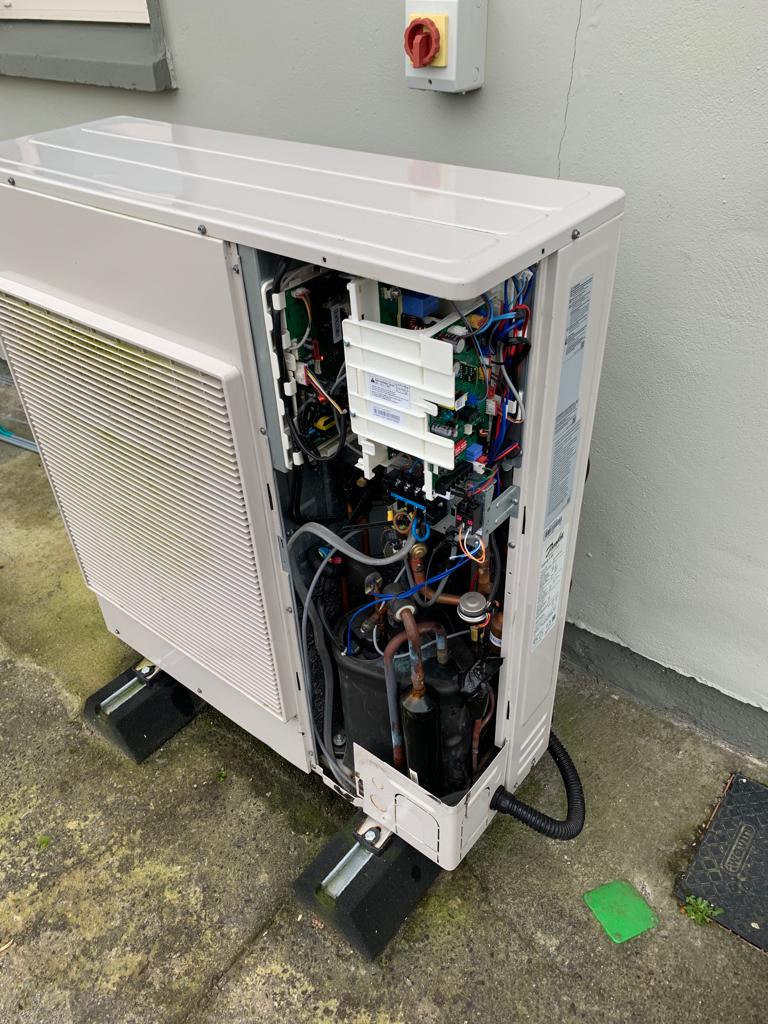 Heat Pumps Ireland (@hpi_heatpumps) on Twitter photo Its what's on the inside that counts, right? 💕 Be kind to your Heat Pump today and book its annual service with us for #ValentinesDay
📞 042 933 8688
📨 info@heatpumpsireland.com
📍 heatpumpsireland.ie Its what's on the inside that counts, right? 💕 Be kind to your Heat Pump today and book its annual service with us for #ValentinesDay
📞 042 933 8688
📨 info@heatpumpsireland.com
📍 heatpumpsireland.ie