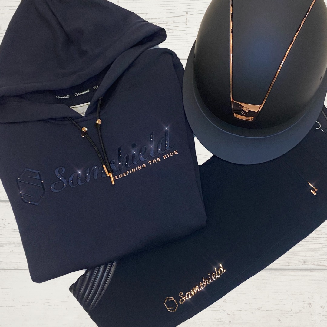 Equiport's tweet photo. Navy and Rose Gold Vibes 💙
The Samshield Bonnie Hooded Sweatshirt is on SALE and there's only a few remaining | Was £135.00 NOW £104.25 ✨https://t.co/9UbsQGwfEB
Also available in khaki and black!
#Equestrian #Equiport #Samshield #RedefiningTheRide #HorseRiding #Equine https://t.co/fpkkN9N2zb