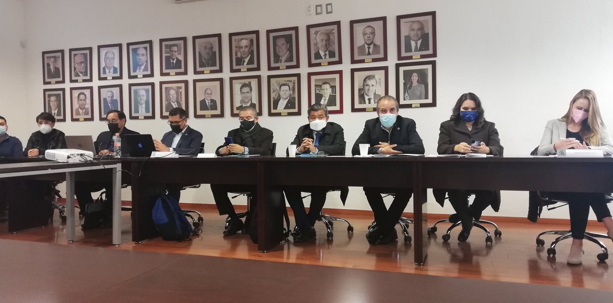 USEM_QUERETARO's tweet photo. Fortaleciendo la oferta de valor de USEM, esta mañana nuestro Presidente Enrique Uribarren Castro, participa en la primera sesión plenaria del Comité Empresarial para la Educación Dual de Querétaro 2022
#EducaciónDual #USEM #RetoUSEM https://t.co/YG84LGVYvs