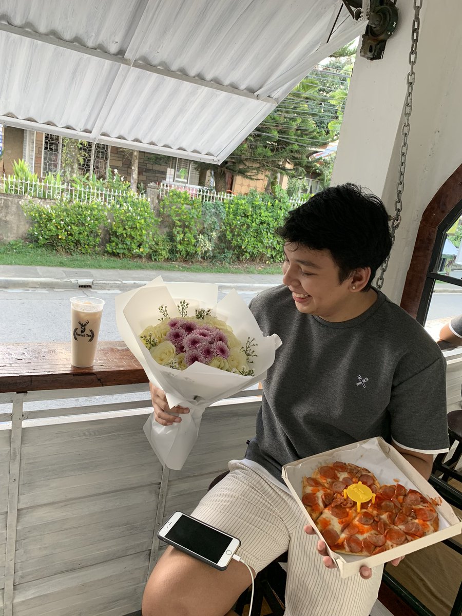 forestteashop's tweet photo. Surprise deliveries are simply the best (with your Forest Tea drink of course) 😍 

We hope everyone had a fine time celebrating this special day💋 https://t.co/a9irh38hsm