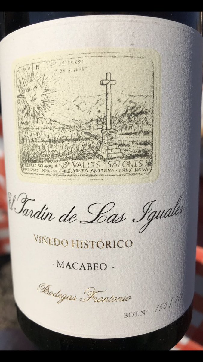 a_la_vole's tweet photo. Alpartir desde hoy se ha convertido para nosotros en algo absolutamente singular. Los vinos enormes.
Gracias amigos de @BFrontonio por la fantástica visita, desde hoy tenéis 4 fans más
#alavole #vino #frontonio #alpartir #aragón #winelovers https://t.co/fBQa8SsThr