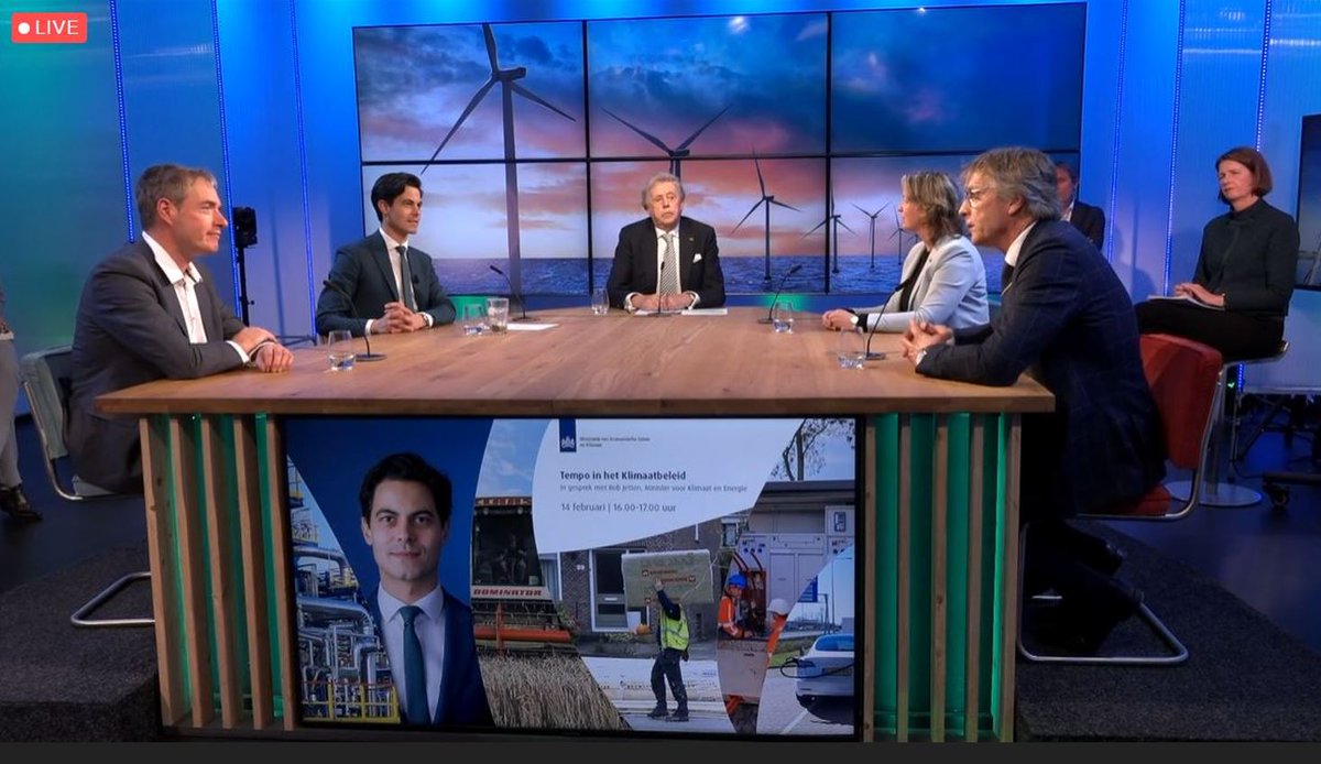 .<a href="/DirkSiert/">Dirk-Siert Schoonman</a> in gesprek met <a href="/MinisterKenE/">Minister KGG</a> <a href="/RobJetten/">Rob Jetten</a> over versnellen van de energietransitie &amp; de ruimtelijke opgaven: “Nederland is te klein om delen over te slaan. Het is passen &amp; meten, meekoppelen &amp; daarbij water &amp; bodem hanteren als ordenend principe.” #Klimaatakkoord