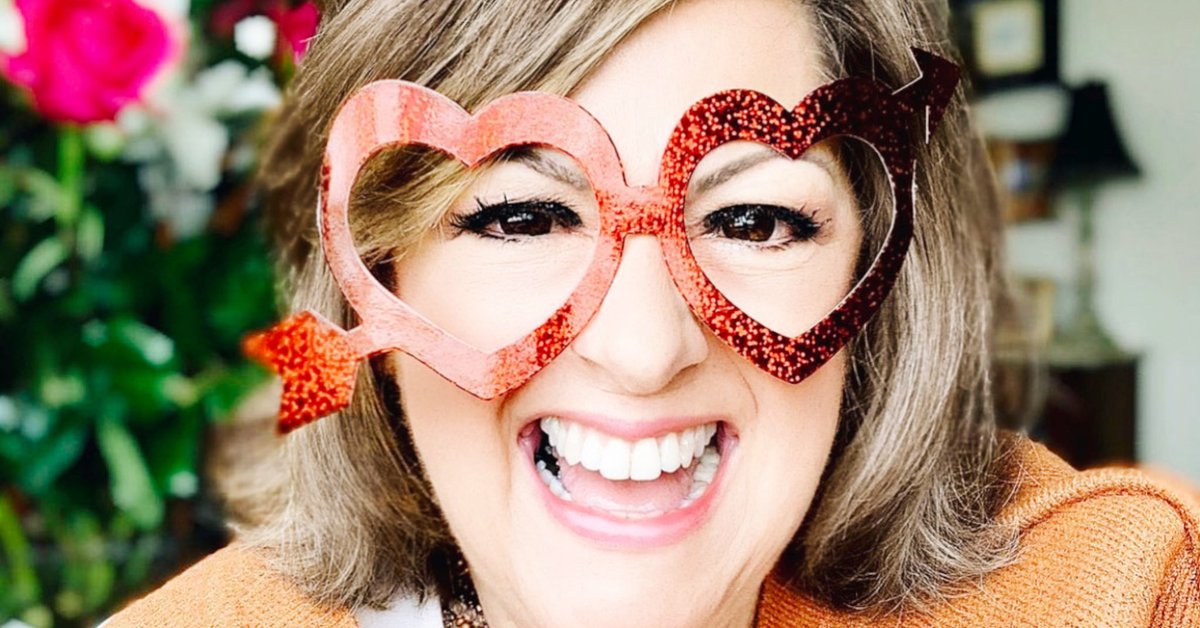 wiseadvantages's tweet image. Have some lovin’ fun today whether ur in #love with ur #career or have fallen out of love with it - there’s more joy to be found in loving yourself first. #ValentinesDay2022