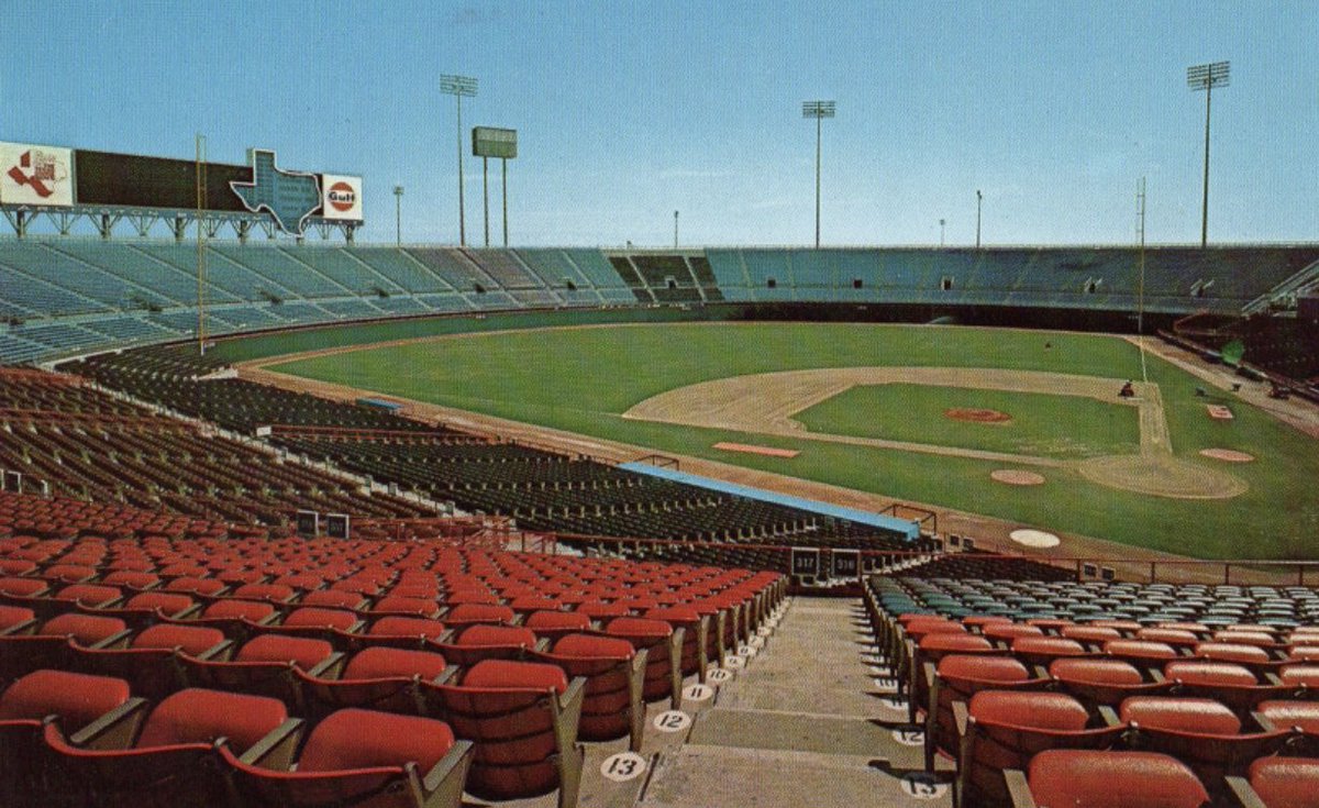 MLBcathedrals's tweet photo. Arlington Stadium, #Rangers home 1972-1993, saw the first-ever appearance of ballpark nachos, the kind with cheese sauce. A concessions company from San Antonio created the stadium sensation in 1976. https://t.co/C0l9EzhOPy