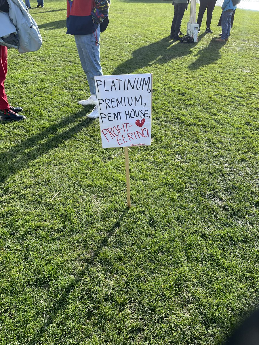 UCDObserver's tweet photo. @UCDSU hold #ItsNotMeItsUCD protest, read the full coverage below:
https://t.co/Ek5nGPczoz https://t.co/LlVjOHh7n0