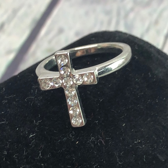 So good I had to share! Check out all the items I'm loving on <a href="/Poshmarkapp/">Poshmark</a> #poshmark #fashion #style #shopmycloset #garage #kobihalperin #unbranded: posh.mk/yvLgUep3Dnb