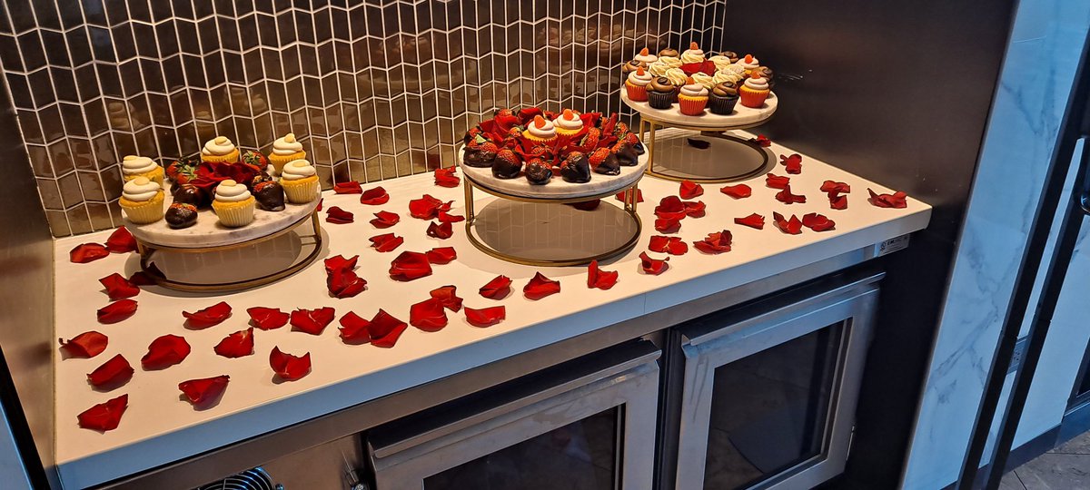 Janet Burnett (@janetburnett69) on Twitter photo A delightful treat for our EWR Polaris customers on Valentines Day. <a href="/GrewalMandee/">Mandeep Grewal</a> <a href="/Tobyatunited/">Toby Enqvist</a> <a href="/AllisonBudd2/">Allison Budd</a> <a href="/KevinMortimer29/">Mt. Keverest</a> <a href="/Jordan_Bykowsky/">Jordan Lynn Bykowsky</a> A delightful treat for our EWR Polaris customers on Valentines Day. <a href="/GrewalMandee/">Mandeep Grewal</a> <a href="/Tobyatunited/">Toby Enqvist</a> <a href="/AllisonBudd2/">Allison Budd</a> <a href="/KevinMortimer29/">Mt. Keverest</a> <a href="/Jordan_Bykowsky/">Jordan Lynn Bykowsky</a>